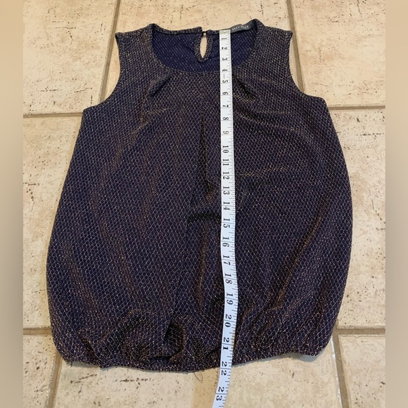 Suzy Shier Navy & Gold Metallic Sparkle Bubble Hem Top, Size S/P - Picture 6 of 6